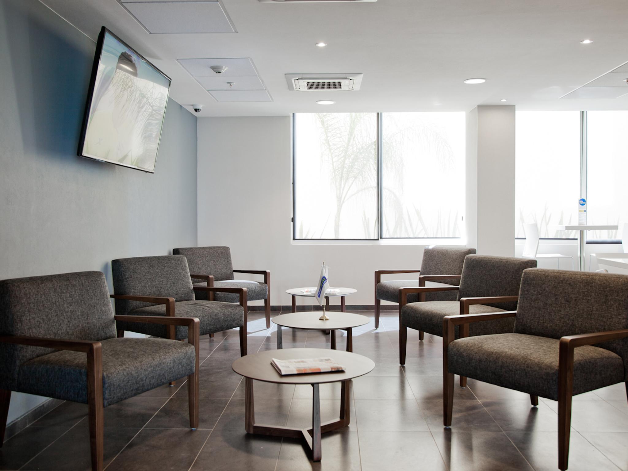 City Express By Marriott Salamanca Exterior photo
